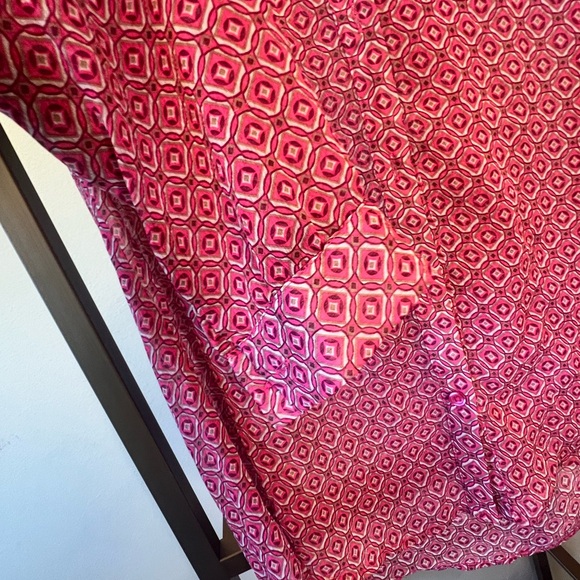 EUC Kut from the Kloth Blouse - size medium - Picture 8 of 8